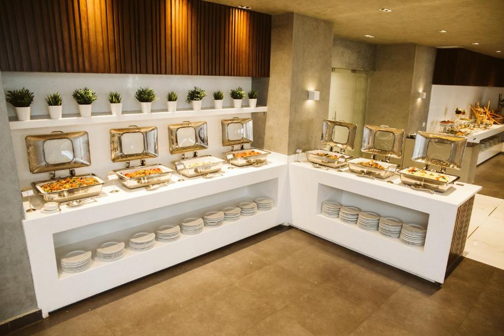 Pyramisa Suites Hotel