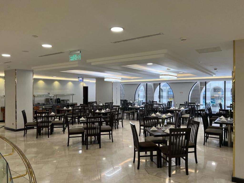 Al Ansar Golden Tulip Hotel