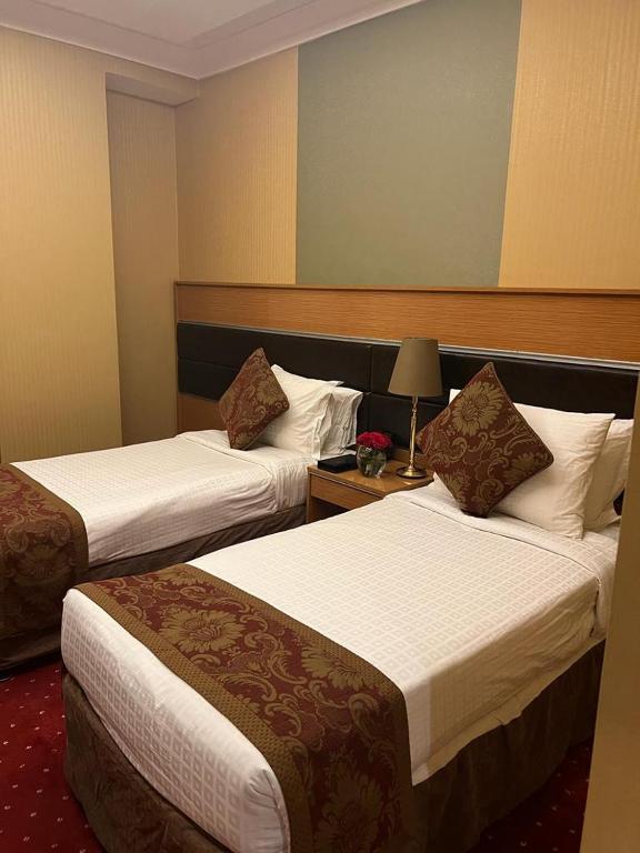 Al Ansar Golden Tulip Hotel