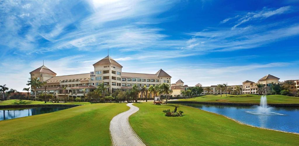 Hilton Pyramids Golf Hotel