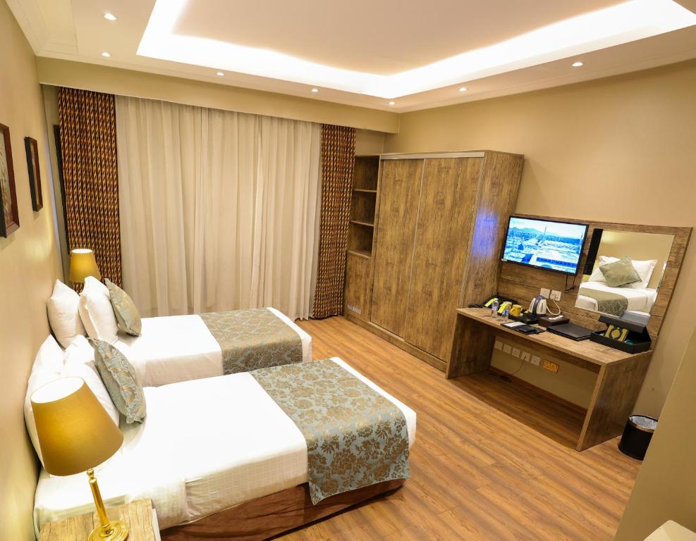 Al Ansar Golden Tulip Hotel