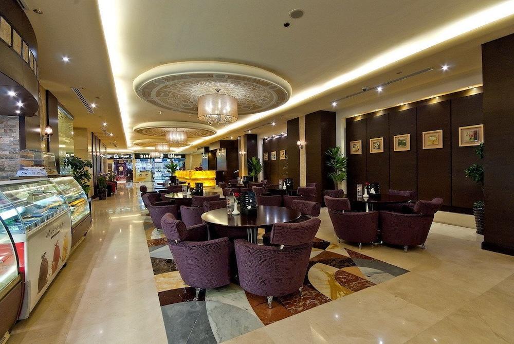 Dorrar al Eiman Royal Hotel